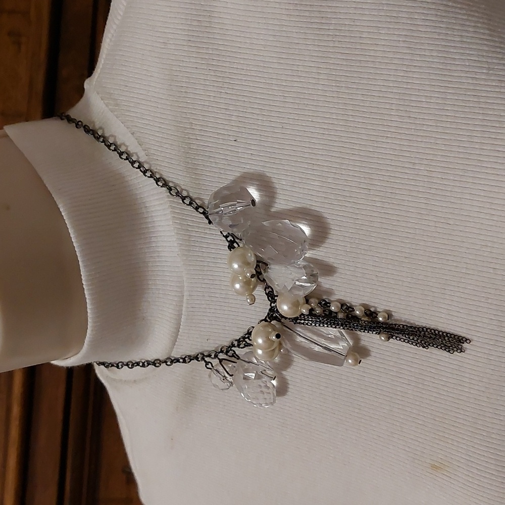 Faceted Acrylic Crystals Faux Pearls and Dangling Chains Statement Necklace - Picture 3 of 6